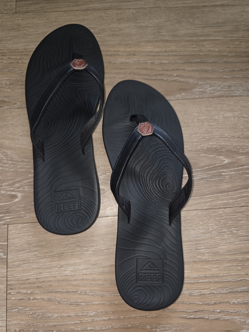 WOMEN'S REEF BLACK/BLACK ZEN LOVE FLIP FLOP BEACH/POOL SANDALS SIZE 10 NWOT